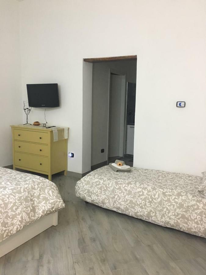 Studios Toledo 355 Napoli Esterno foto
